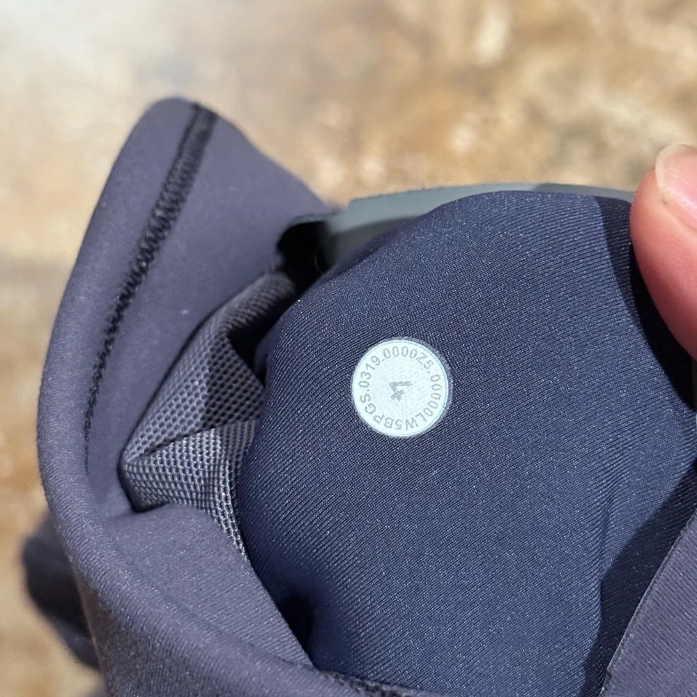 Lululemon In Movement Tight 25” *Everlux - Picture 3 of 5